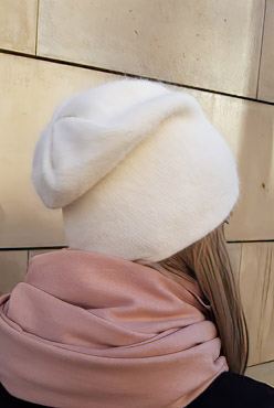 Объемная женская шапка Ванесса Объемная женская шапка Ванесса