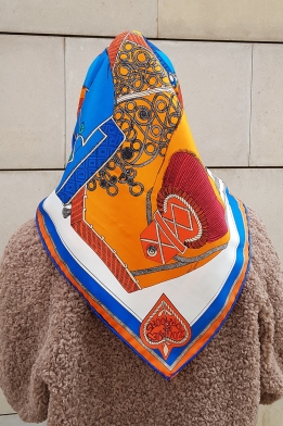 Женский шелковый платок на голову